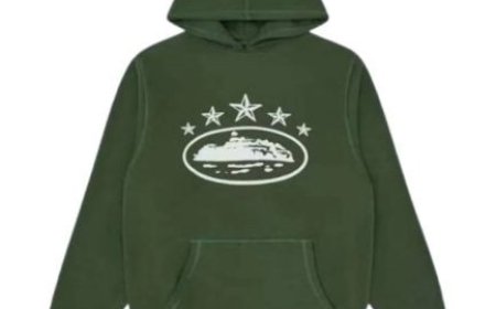 How to Style Your New Corteiz Hoodie