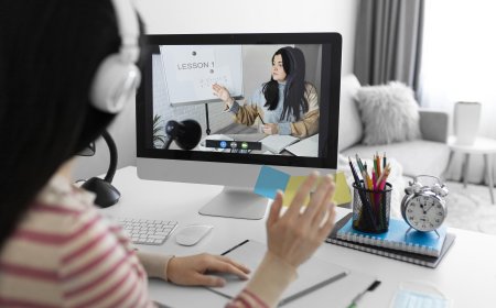 How AI-Powered Personalized Learning Is Revolutionizing Online Education in 2025