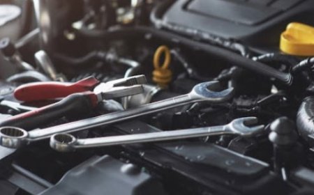 Logbook Service vs Regular Car Service: What’s the Difference