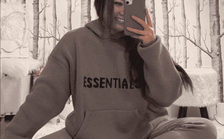 The Essential Hoodie: Redefining Streetwear with Style and Comfort