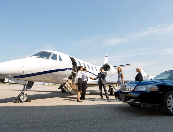 Airport Limo Service | Scituate to Logan Airport Rides